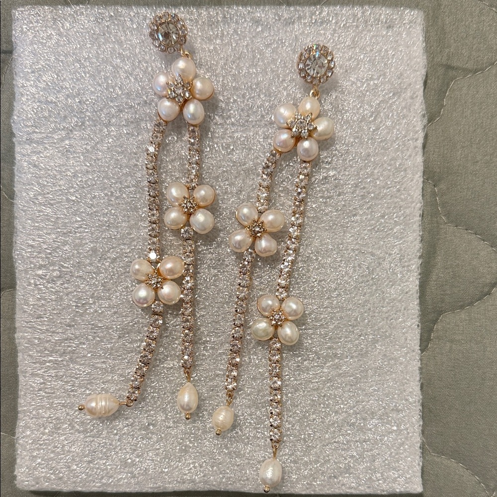Untamed Petals Rihanna Drops earrings